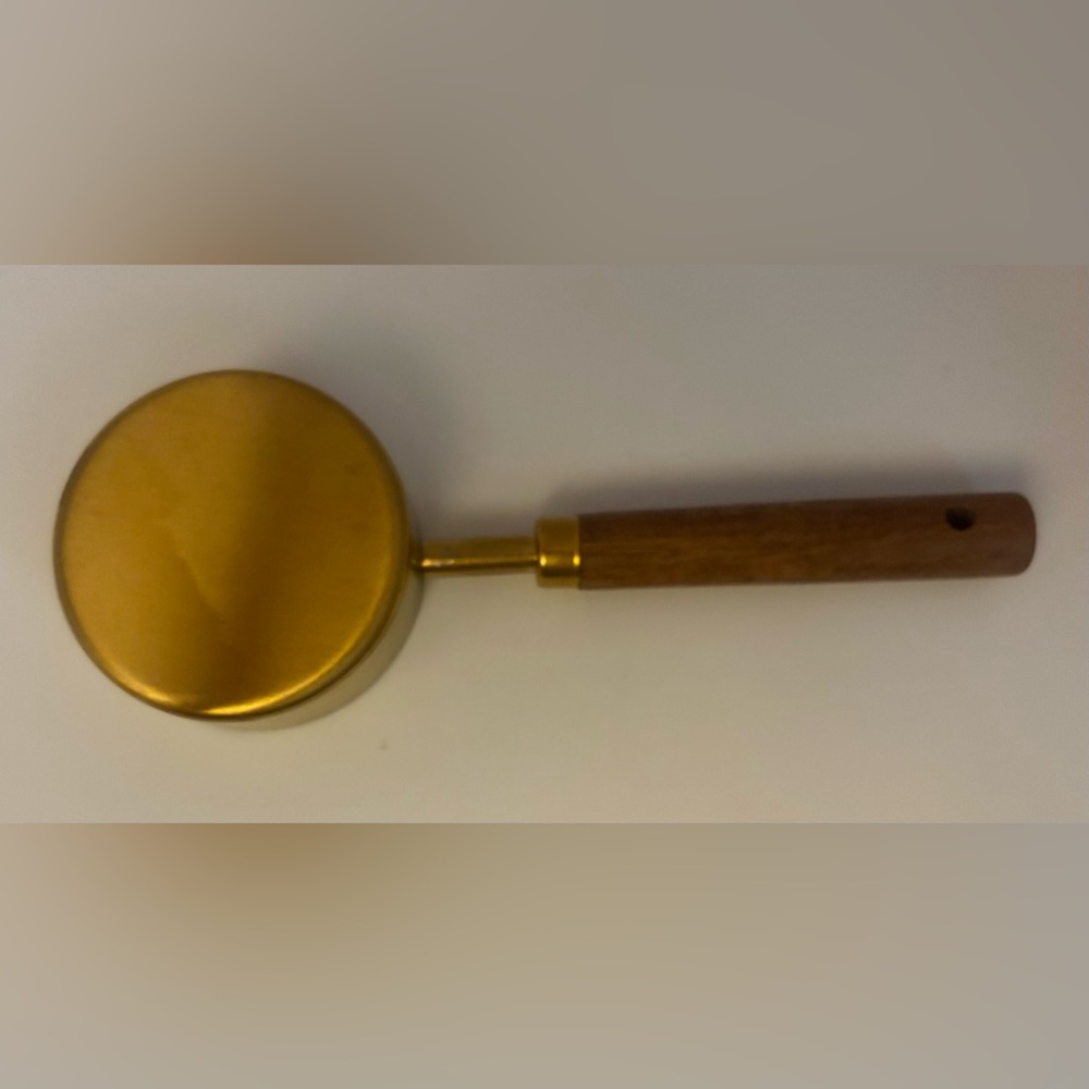 8 Piece Measuring Cups and Spoons Gold Colored Metal with Wooden Handles - Picture 8 of 13